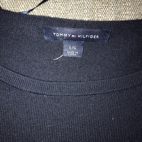 Tommy Hilfiger Women’s Sweater - Picture 2 of 4